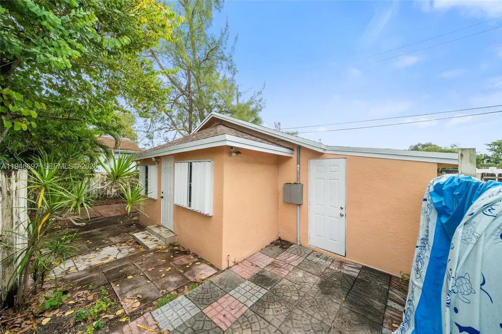 1726 Roosevelt Street Hollywood FL 33020