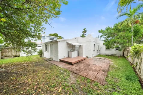 1726 Roosevelt Street Hollywood FL 33020