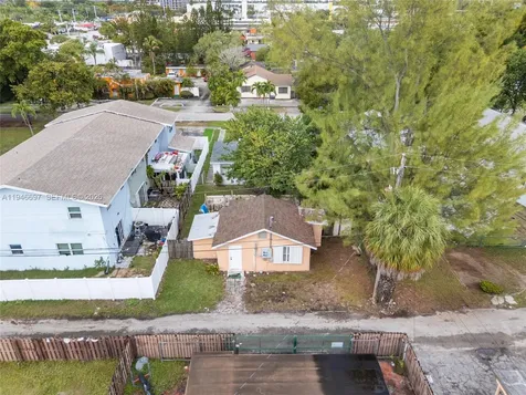 1726 Roosevelt Street Hollywood FL 33020