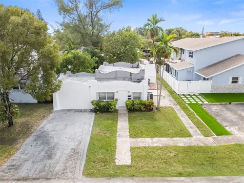 1726 Roosevelt Street Hollywood FL 33020