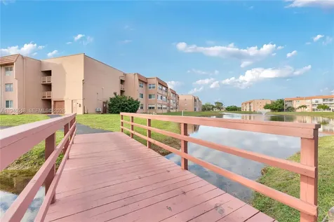 9721 Sunrise Lakes Boulevard Sunrise FL 33322