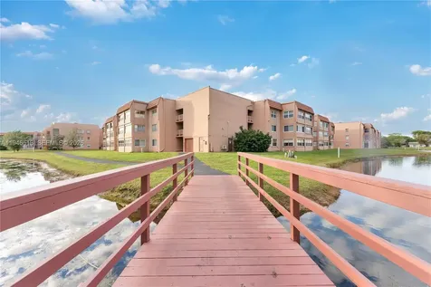 9721 Sunrise Lakes Boulevard Sunrise FL 33322