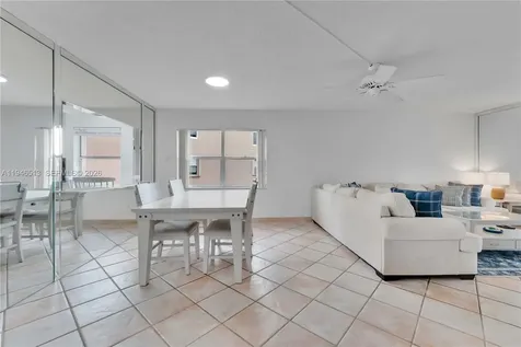 9721 Sunrise Lakes Boulevard Sunrise FL 33322