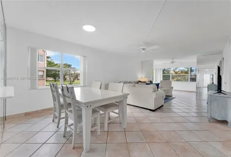 9721 Sunrise Lakes Boulevard Sunrise FL 33322