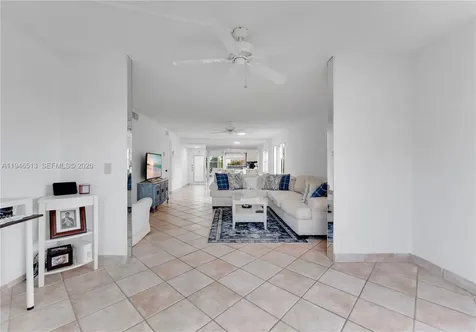 9721 Sunrise Lakes Boulevard Sunrise FL 33322