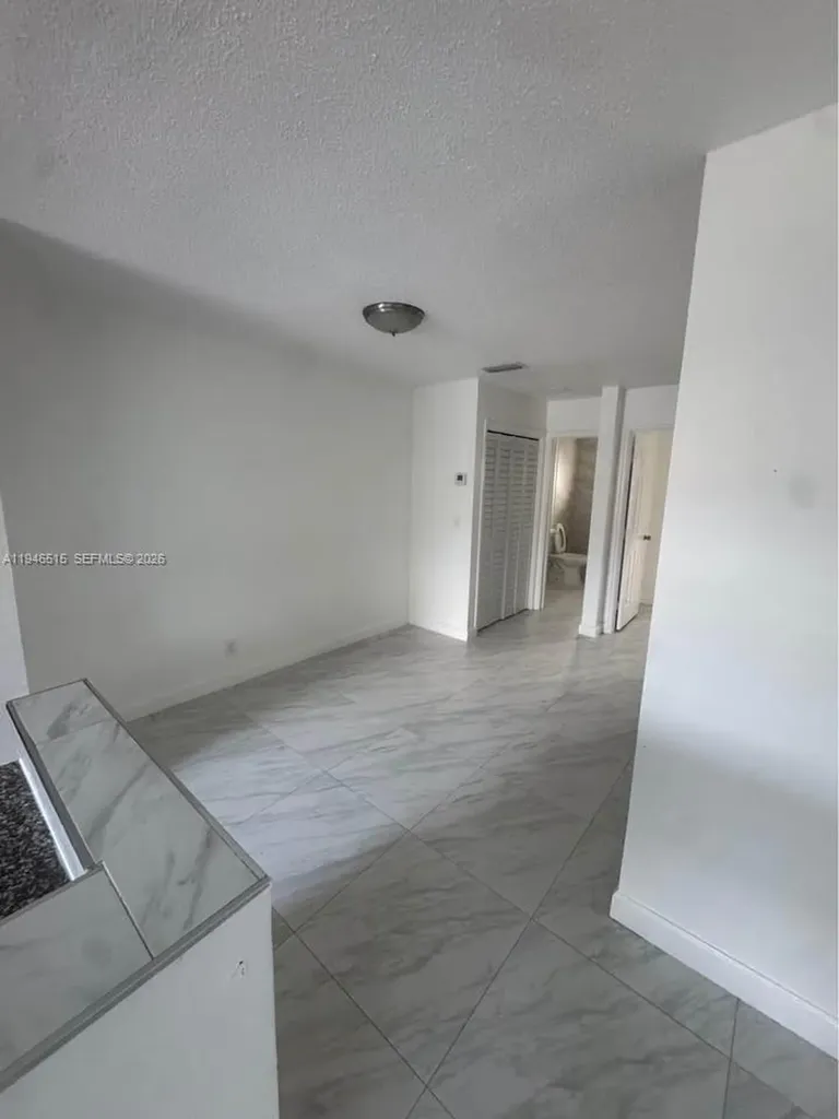 Hollywood FL 33020