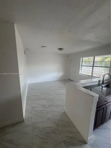 Hollywood FL 33020