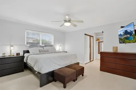 4710 Grant Street Hollywood FL 33021