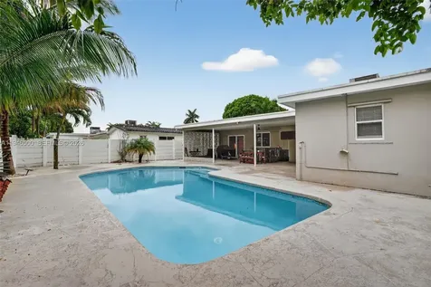 4710 Grant Street Hollywood FL 33021
