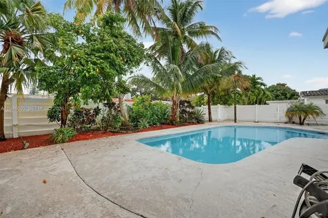 4710 Grant Street Hollywood FL 33021