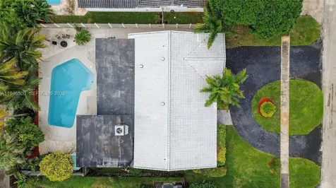 4710 Grant Street Hollywood FL 33021