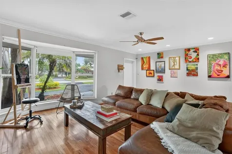 4710 Grant Street Hollywood FL 33021