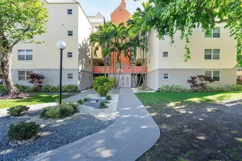 8363 Lake Drive Doral FL 33166
