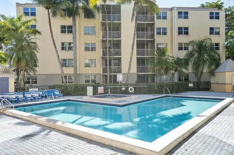 8363 Lake Drive Doral FL 33166