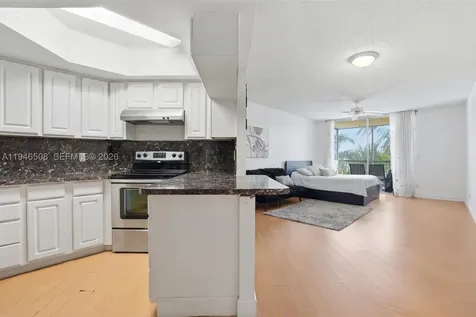 8363 Lake Drive Doral FL 33166