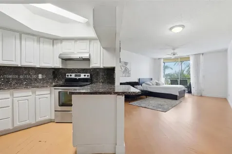 8363 Lake Drive Doral FL 33166