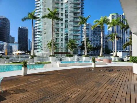 90 SW 3rd Street Miami FL 33130