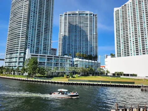 90 SW 3rd Street Miami FL 33130