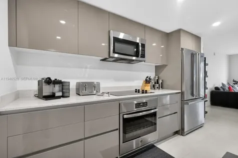 13800 Highland Drive North Miami Beach FL 33181