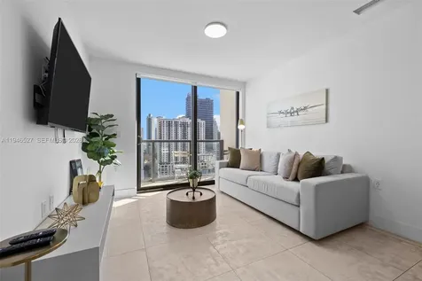 239 SW 9th Street Miami FL 33130