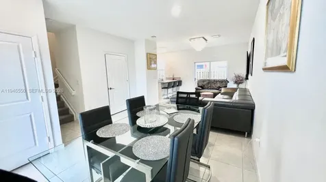 2677 SE 13th Court Homestead FL 33035