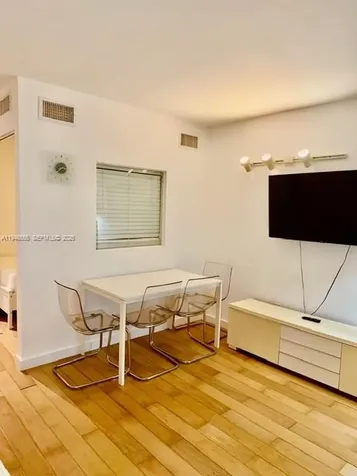 945 Meridian Avenue Miami Beach FL 33139