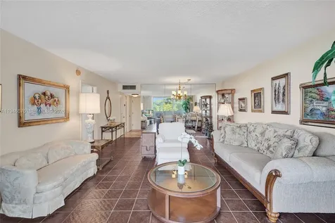 5 Island Avenue Miami Beach FL 33139