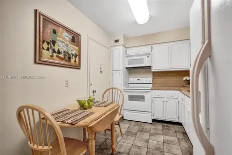 5 Island Avenue Miami Beach FL 33139
