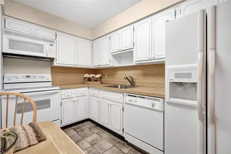 5 Island Avenue Miami Beach FL 33139
