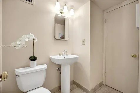 5 Island Avenue Miami Beach FL 33139