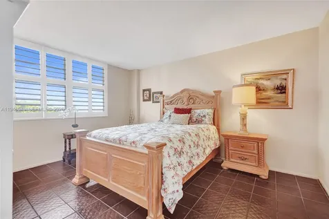 5 Island Avenue Miami Beach FL 33139