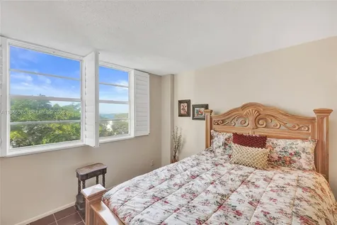 5 Island Avenue Miami Beach FL 33139