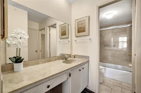 5 Island Avenue Miami Beach FL 33139