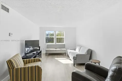 17255 SW 95th Avenue Palmetto Bay FL 33157