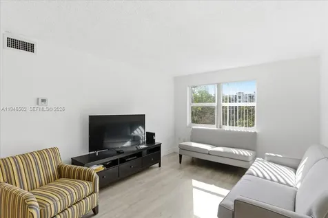 17255 SW 95th Avenue Palmetto Bay FL 33157