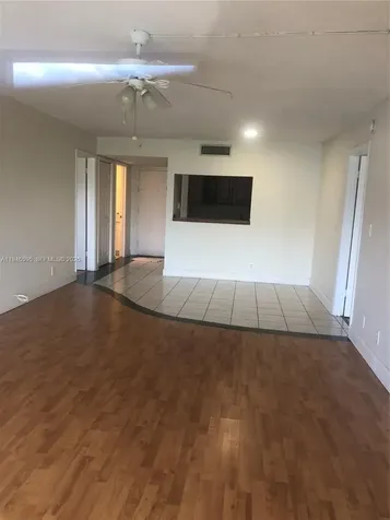 210 Lakeview Drive Weston FL 33326