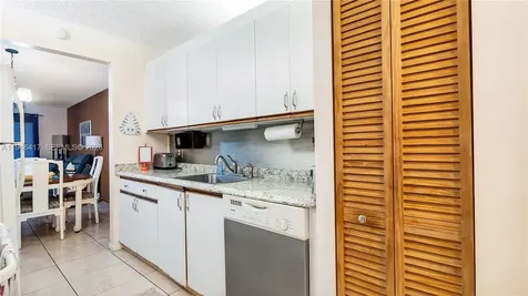 1351 SW 125th Avenue Pembroke Pines FL 33027