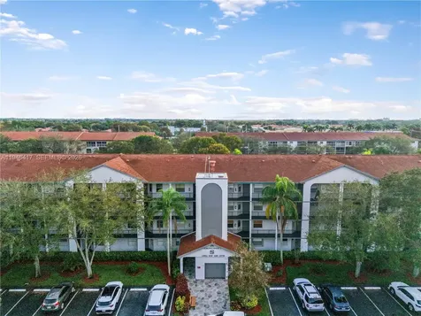 1351 SW 125th Avenue Pembroke Pines FL 33027