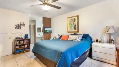 1351 SW 125th Avenue Pembroke Pines FL 33027