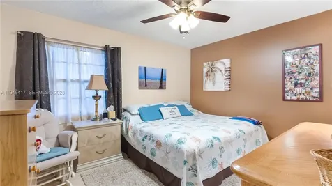 1351 SW 125th Avenue Pembroke Pines FL 33027