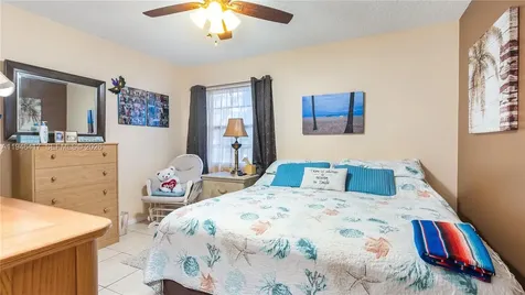 1351 SW 125th Avenue Pembroke Pines FL 33027