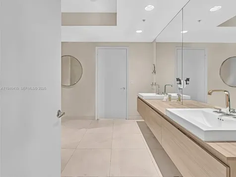 17301 Biscayne Boulevard North Miami Beach FL 33160