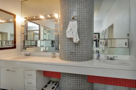 5845 SW 88th Street South Miami FL 33156