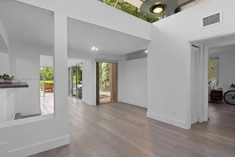 5845 SW 88th Street South Miami FL 33156