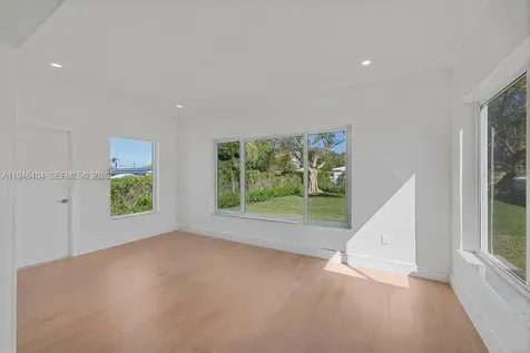 6365 SW 30th Street Miami FL 33155