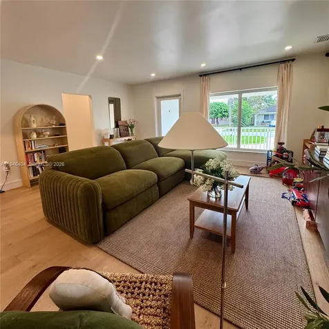 6365 SW 30th Street Miami FL 33155