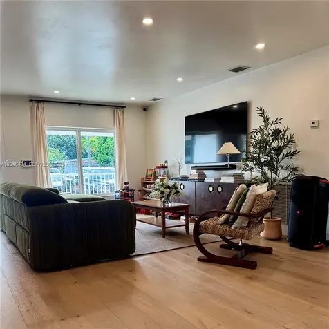 6365 SW 30th Street Miami FL 33155