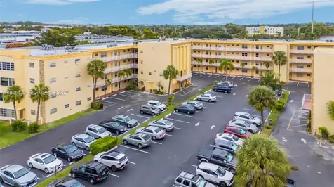 3990 NW 42nd Avenue Lauderdale Lakes FL 33319