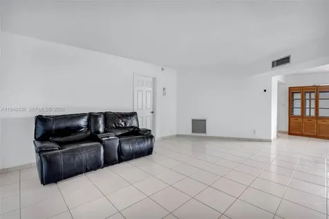 3990 NW 42nd Avenue Lauderdale Lakes FL 33319