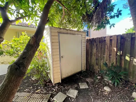 9047 SW 161st Terrace Palmetto Bay FL 33157